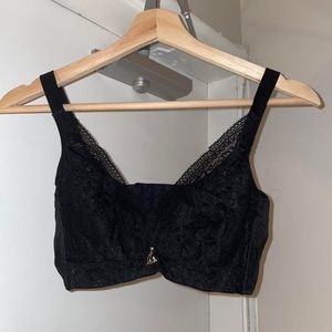 Black lace bra